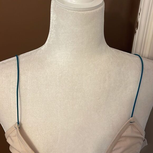 NWOT Out From Under Urban Outfitters Bralette Size Large - Picture 4 of 7